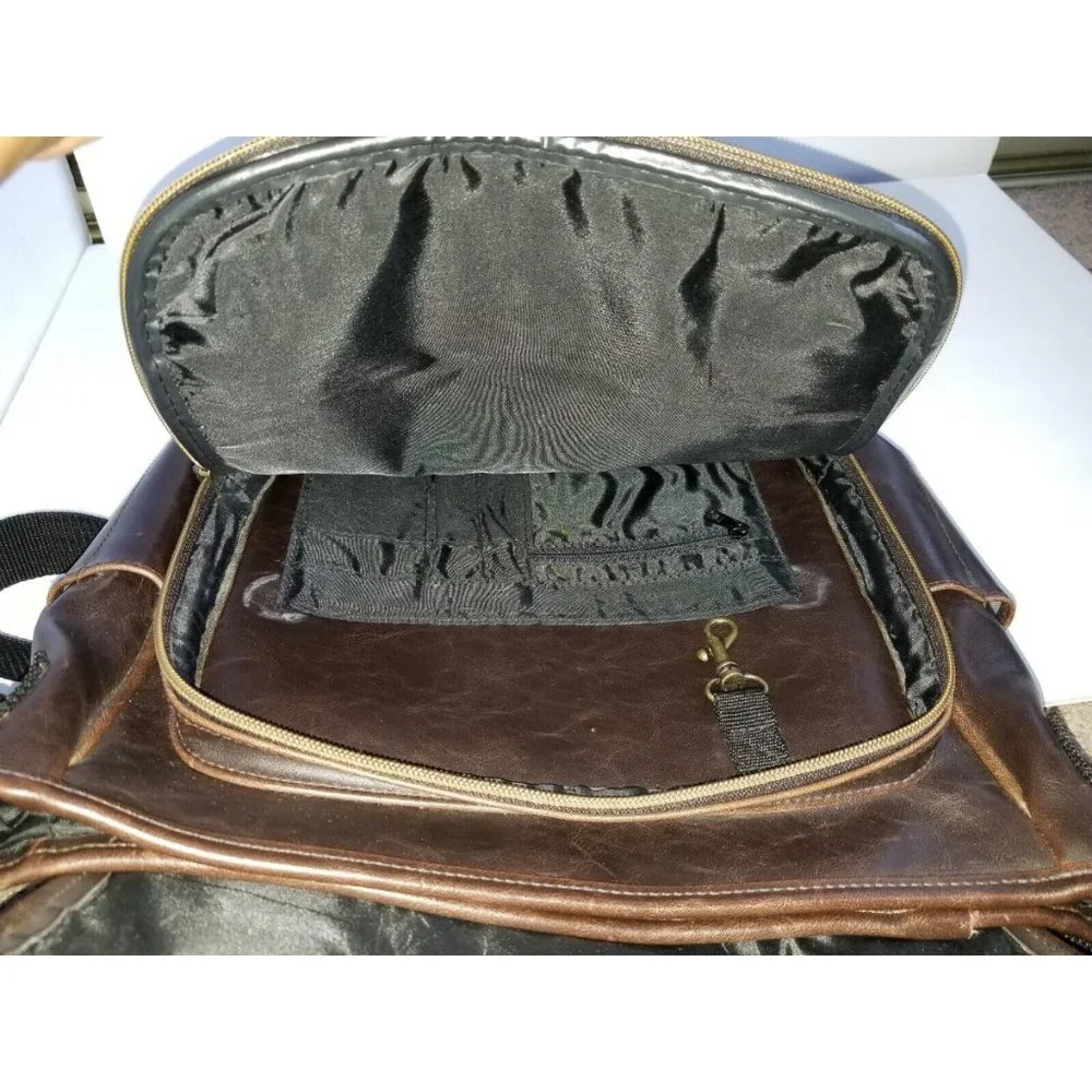 Vintage TOTES Brown Genuine Leather Messenger Bag Crossbody Satchel - Picture 12 of 13